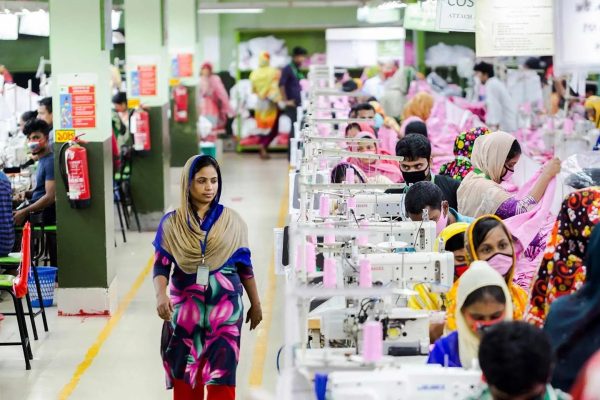 bangladesh-garment-industry-24b1b20f-582b-4e93-9997-01ae1fcb51ee-ezgif.com-crop-min